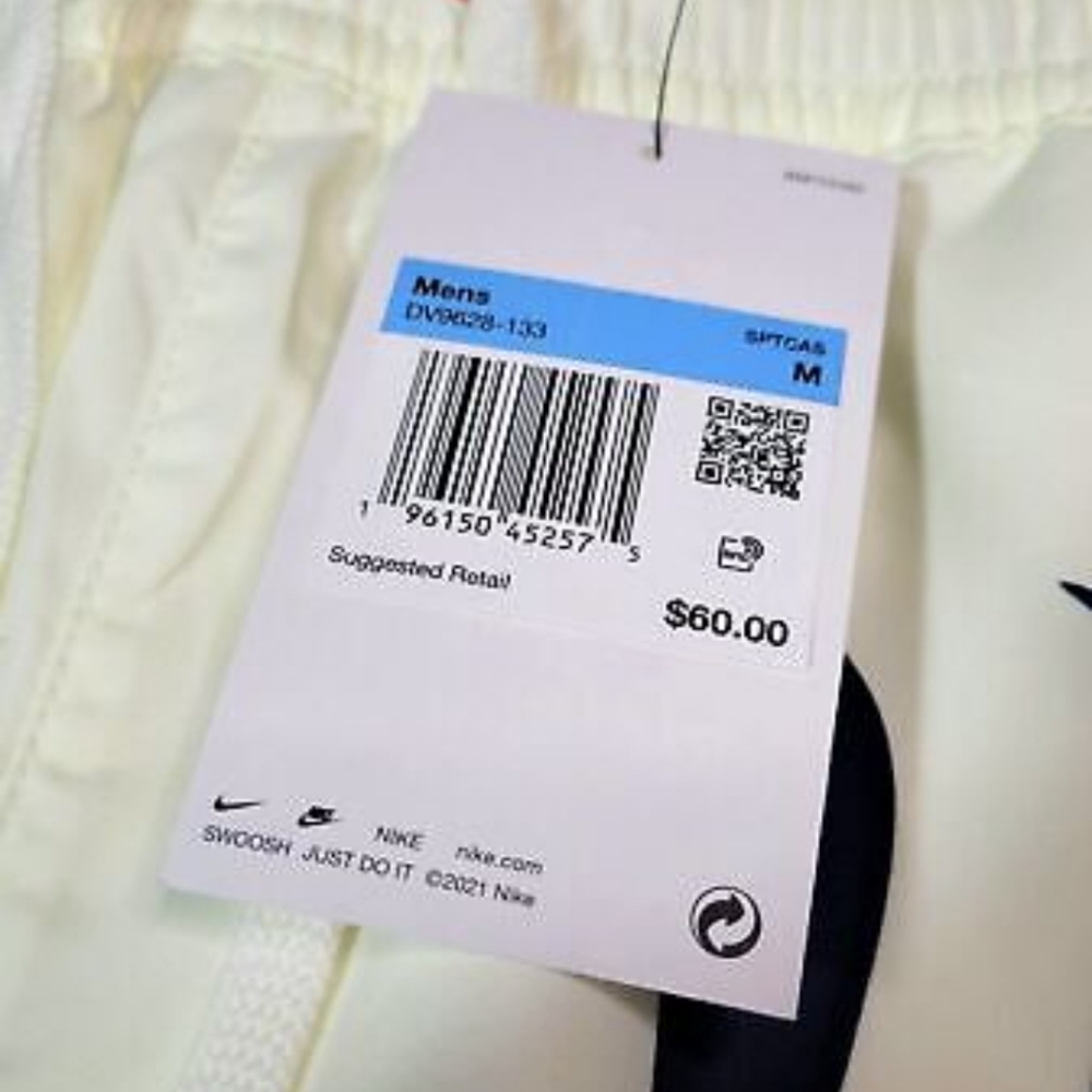 NWT Men's Nike Standard Fit Above Knee Length Shorts - Picture 4 of 13